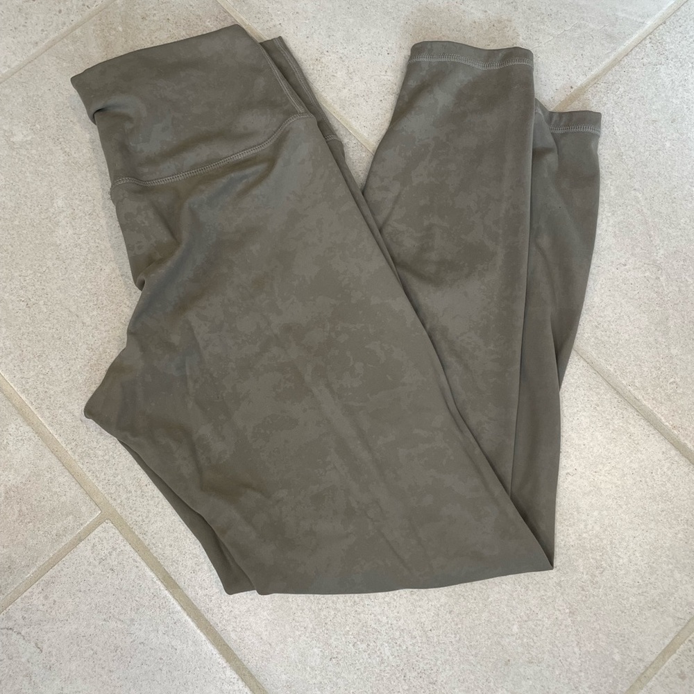 Zyia Concrete Smooth Hi-Rise 7/8 24" size 2
